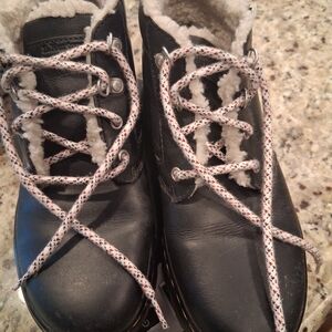 Dr. Martens Black Bonnie Boots With Sherpa Inner Lining